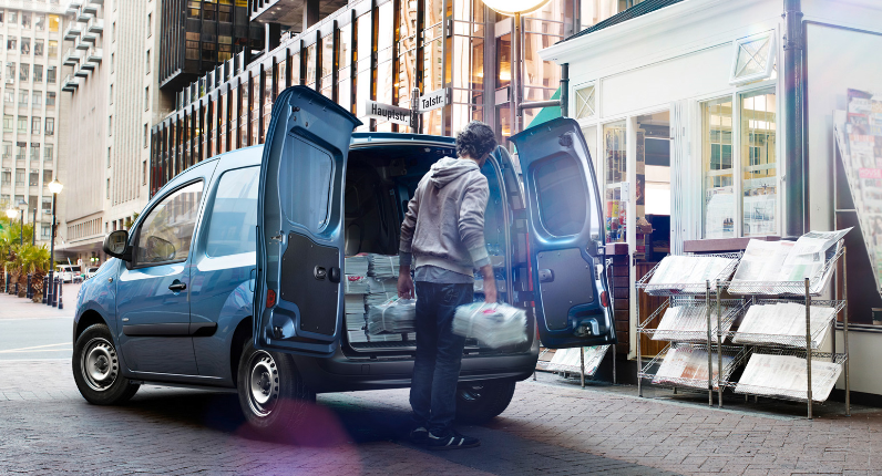 «Мерседес-Бенц» Citan от 866 000 рублей.