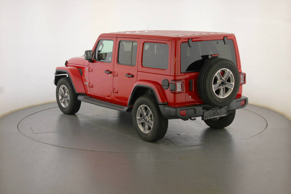 Купить Jeep Wrangler Unlimited Sahara 2.0T/272 8АТ 5D