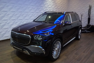Mercedes-Benz GLS 600 Maybach 4.0T/557 9AT 5D 4WD