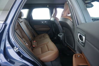 Volvo XC60 Deluxe Edition 2.0T/249 8AT 4WD