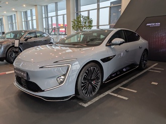 фото AVATR 12 Хэтчбэк 5 дверей