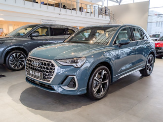 фото Ауди Q3 (F3) Внедорожник 5 дверей