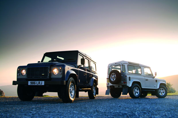 Land Rover Defender c выгодой до 150 000 рублей!