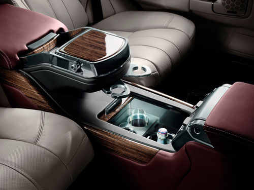 Описание: http://www.major-landrover.ru/files/images/l322_11_le_int_det13_d_1877_500_3.jpg