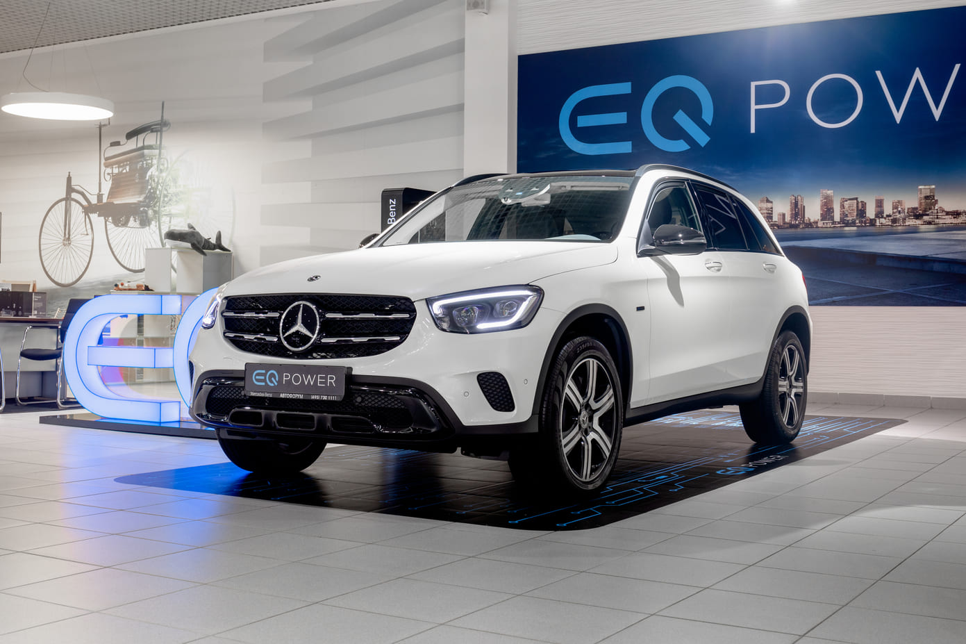 GLC 300 e 2.0T/211 9AT 5D 4WD