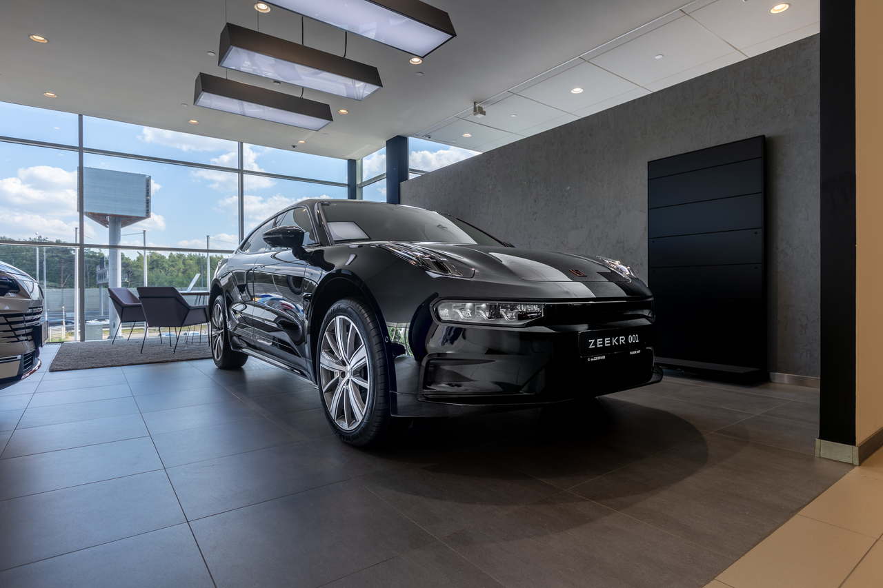 Zeekr 01