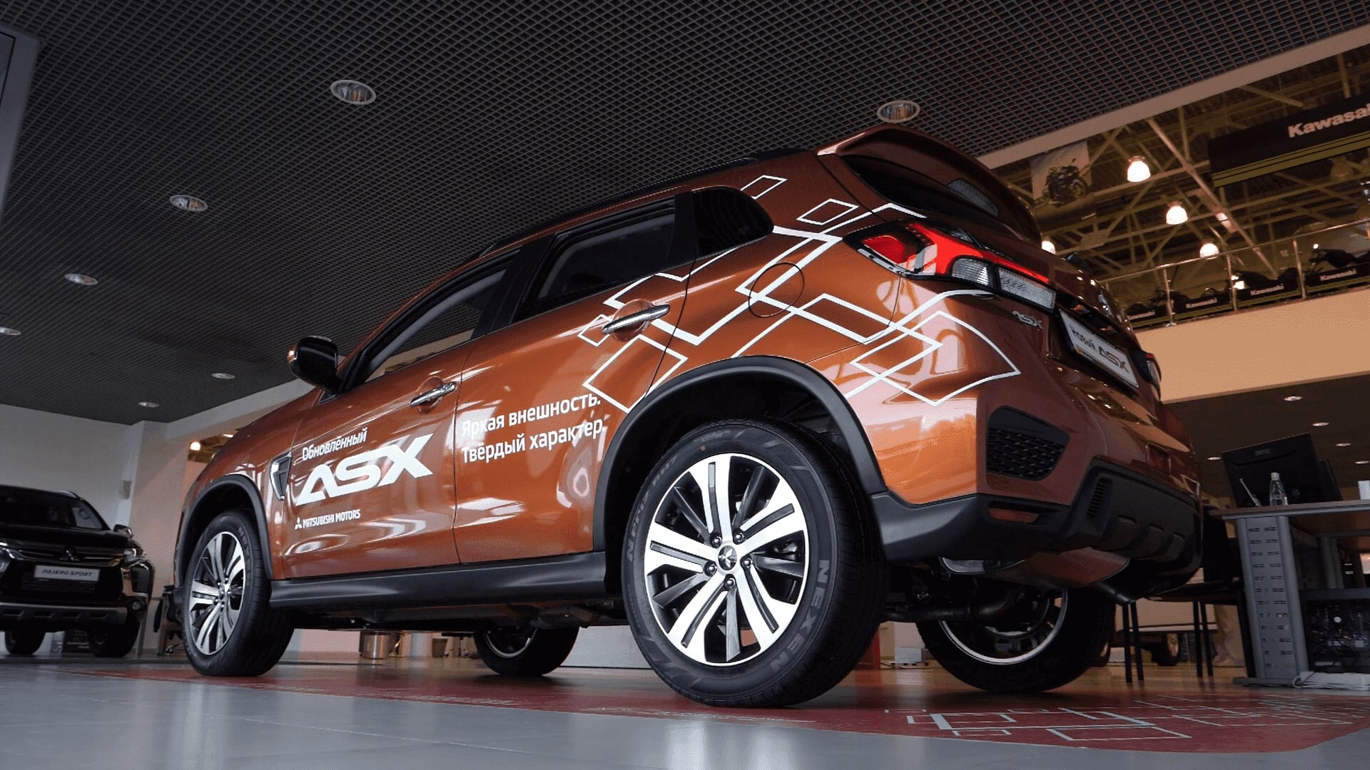 Задняя часть Mitsubishi ASX