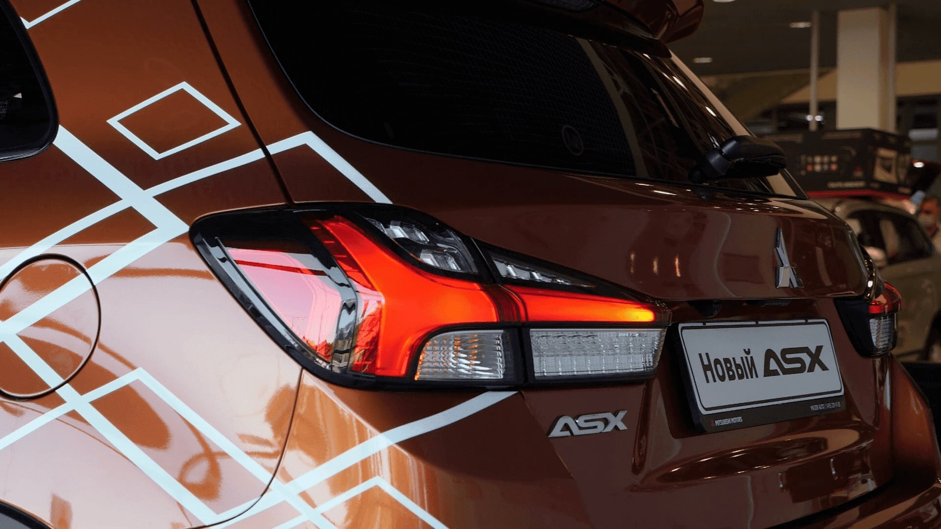 Передние фары Mitsubishi ASX