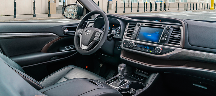 рестайлинговый кроссовер Toyota Highlander