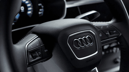 Кнопки управления бортовым компьютером Audi Q3