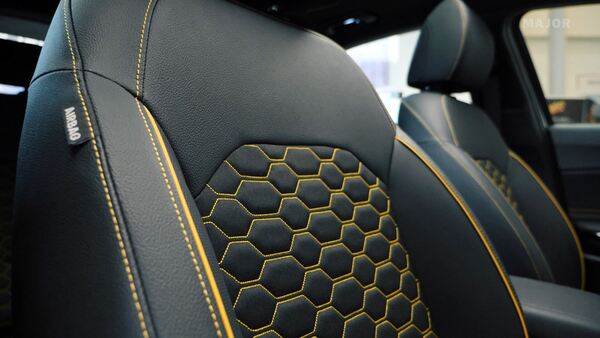 Передние сидения KIA XCeed