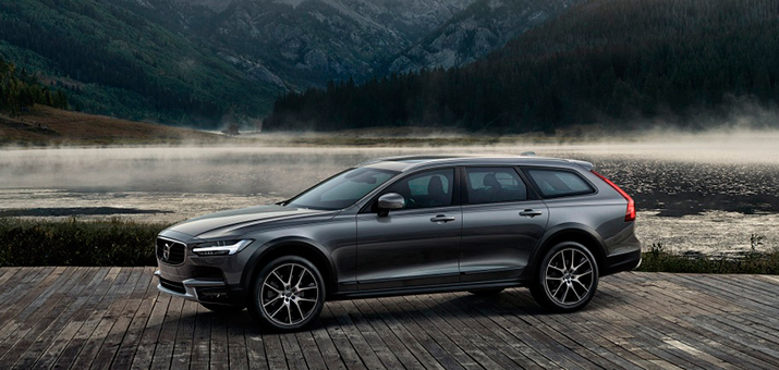 новый внедорожник Volvo V90 Cross Country