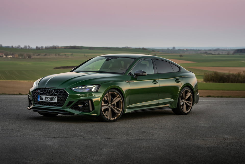 Обжигающе быстрые: новые Audi RS 4 Avant, Audi RS 5 Sportback и Audi RS 5 Coupe доступны для заказа в России