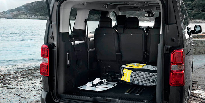 Новый Peugeot Traveller