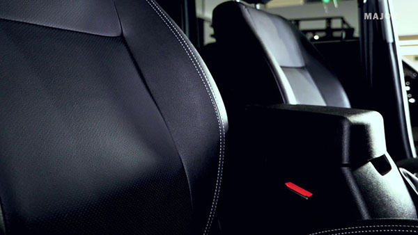 Передние кресла UAZ Patriot