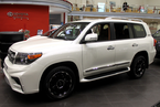 Изображение для фотогалереи: Новый Toyota Land Cruiser 200 еще брутальнее в обвесе KHANN.